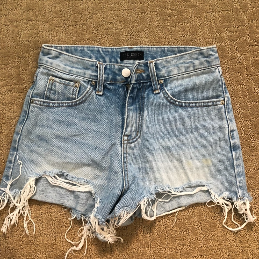 The Denim Daba Girl Jean Shorts /4” XS $89